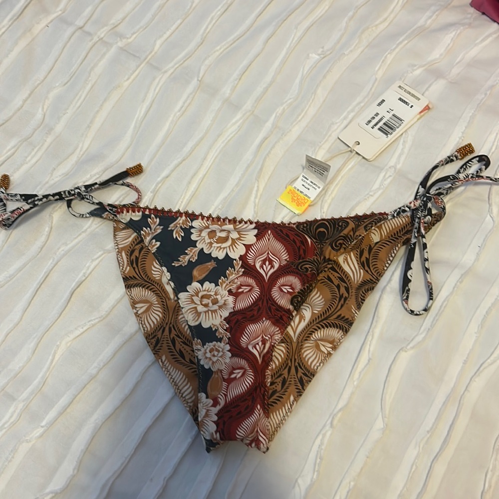 Agua Bendita swim bottoms NWT